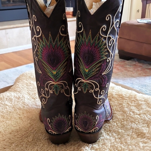 **HOST PICK!!**🎉🎉 Fabulous Tony Lama Peacock Feather Cowgirl  Boots 🦚 - Picture 6 of 16